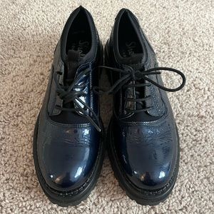 Shellys London navy patent Oxford loafers size 8.5 39